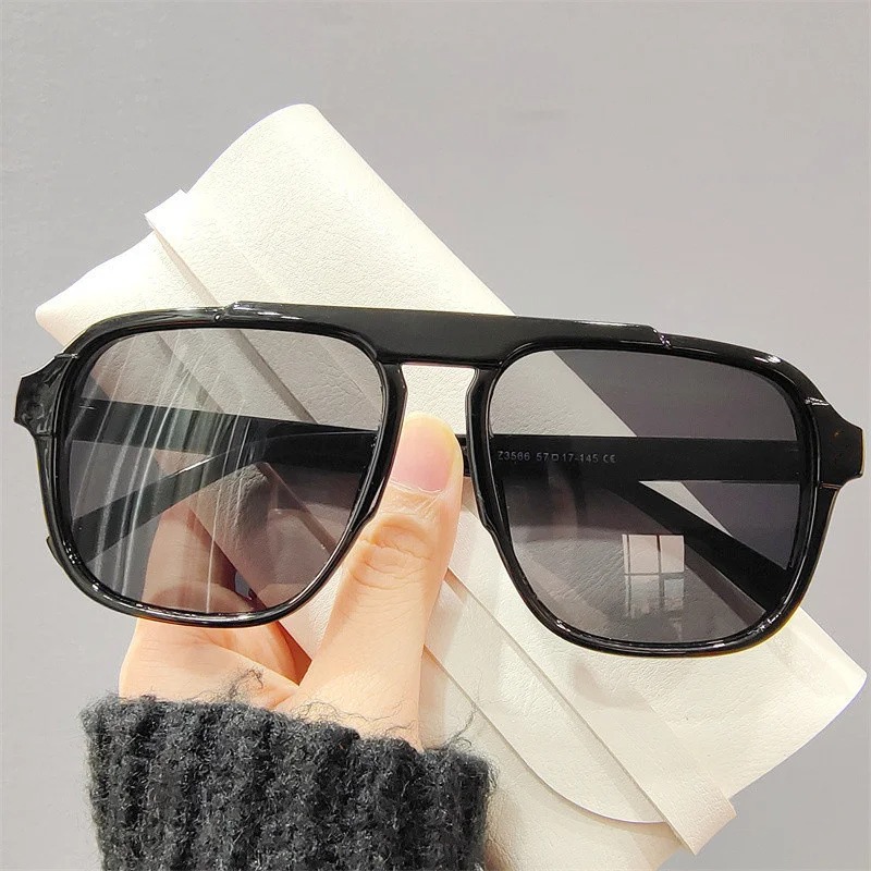 New Oversized Frame Sunglasses - Vintage Fashion Images 评论和价格