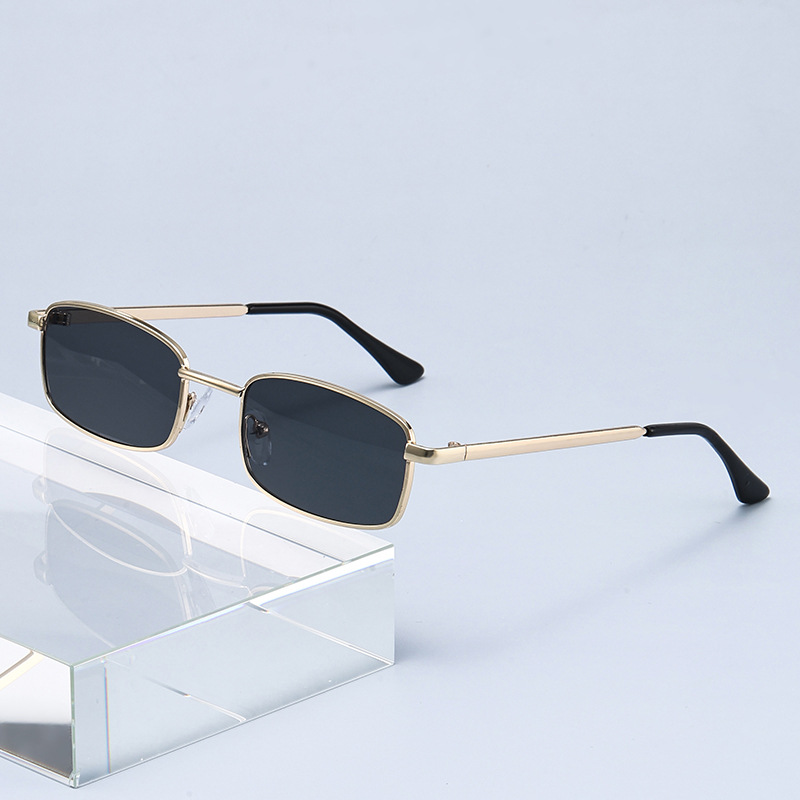 Fashion Punk Sunglasses Women  - Vintage Fashion Images 评论和价格